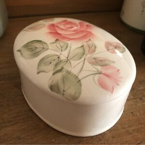 Vintage - Floral Ceramic Trinket Box